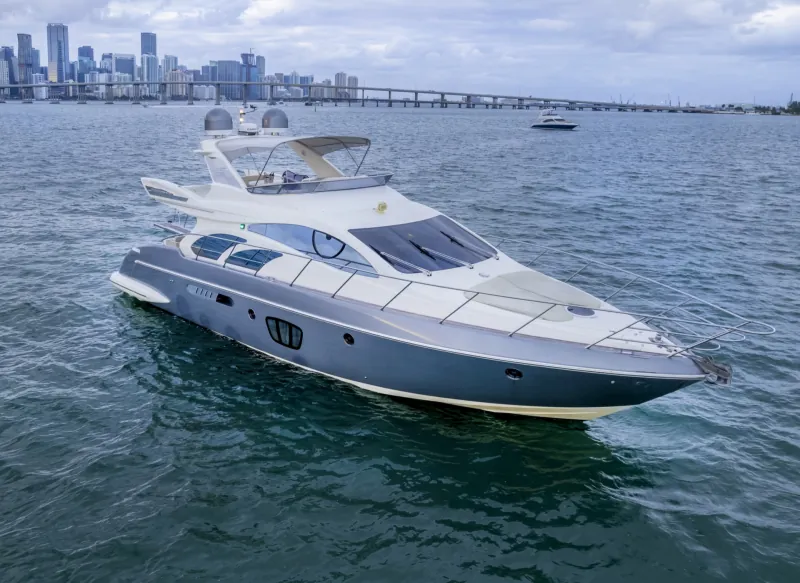 55' Azimut 55' motor yacht yacht available for charter in Miami