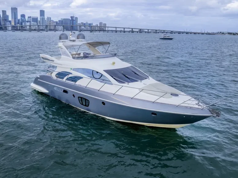 55' Azimut 55' motor yacht yacht available for charter in Miami