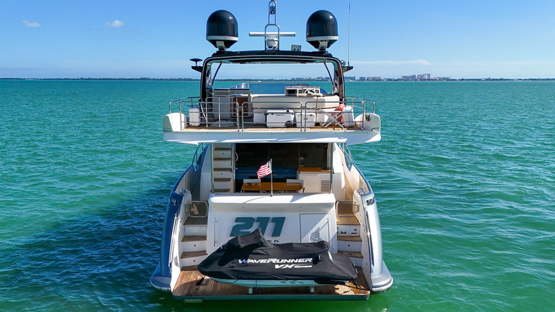 70' Azimut Flybridge 70' yacht yacht available for charter in Miami